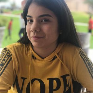 Meet your Posher, Yaritza